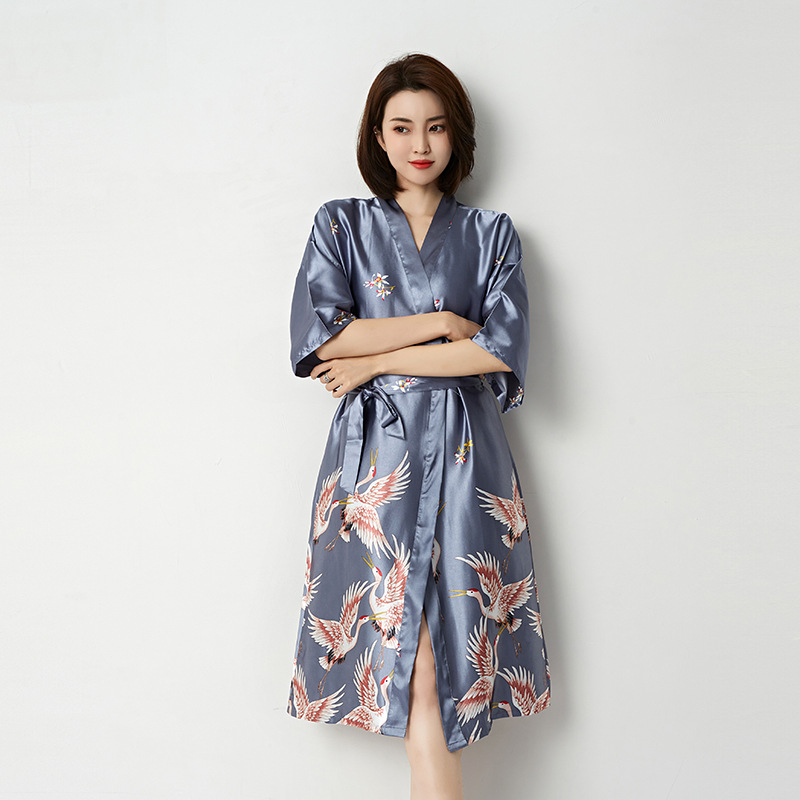婚礼晨袍女新娘伴娘服结婚睡衣高级感红色长版大尺码仙鹤中式睡袍