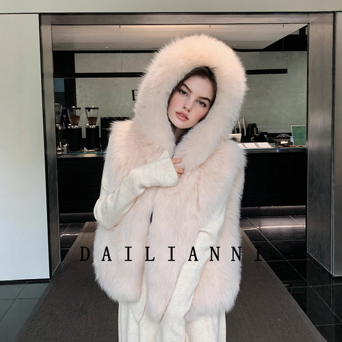 2025新款时尚百搭狐狸毛连帽马甲
