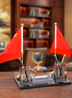 水晶笔筒桌面实用纪念品红旗商务送领导办公室桌面高档摆件网红收