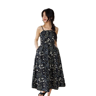 《铃兰弥夜》原创吊带连衣裙法式A字复古黑气质碎花高腰春夏新款