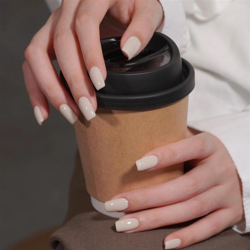 2025奶白色穿戴甲短款成品贴片持久显白假指甲高级甲片拍照孕妇用,彩妆/香水/美妆工具,穿戴甲/甲片,淘宝优惠券,粉丝福利购,淘宝优惠卷