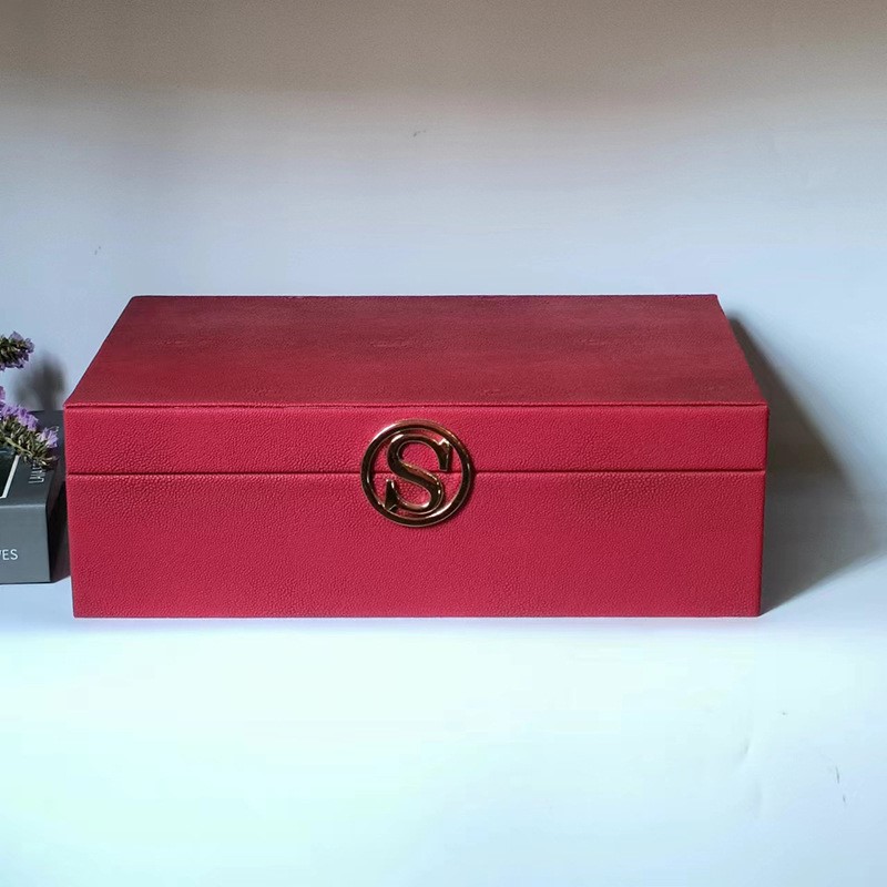 现代简约样板间皮革收纳盒卧室书房梳妆台红色木质首饰收纳盒摆件