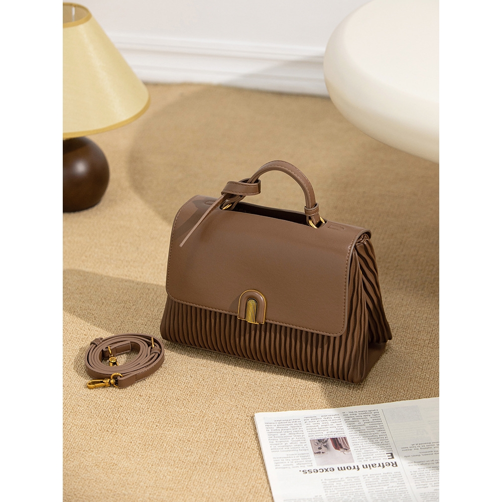 日本品质单肩包新款女士包包时尚褶皱大容量女包气质软皮通勤斜挎