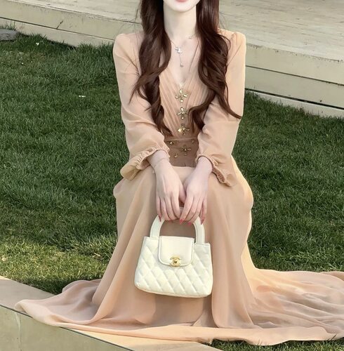 法式仙女风长裙秋钉钻重工V领橘粉连衣裙