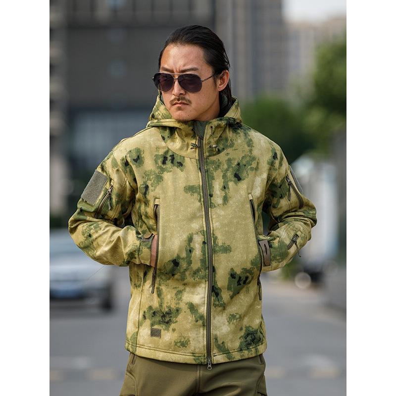 鲨鱼皮软壳冲锋衣迷彩服