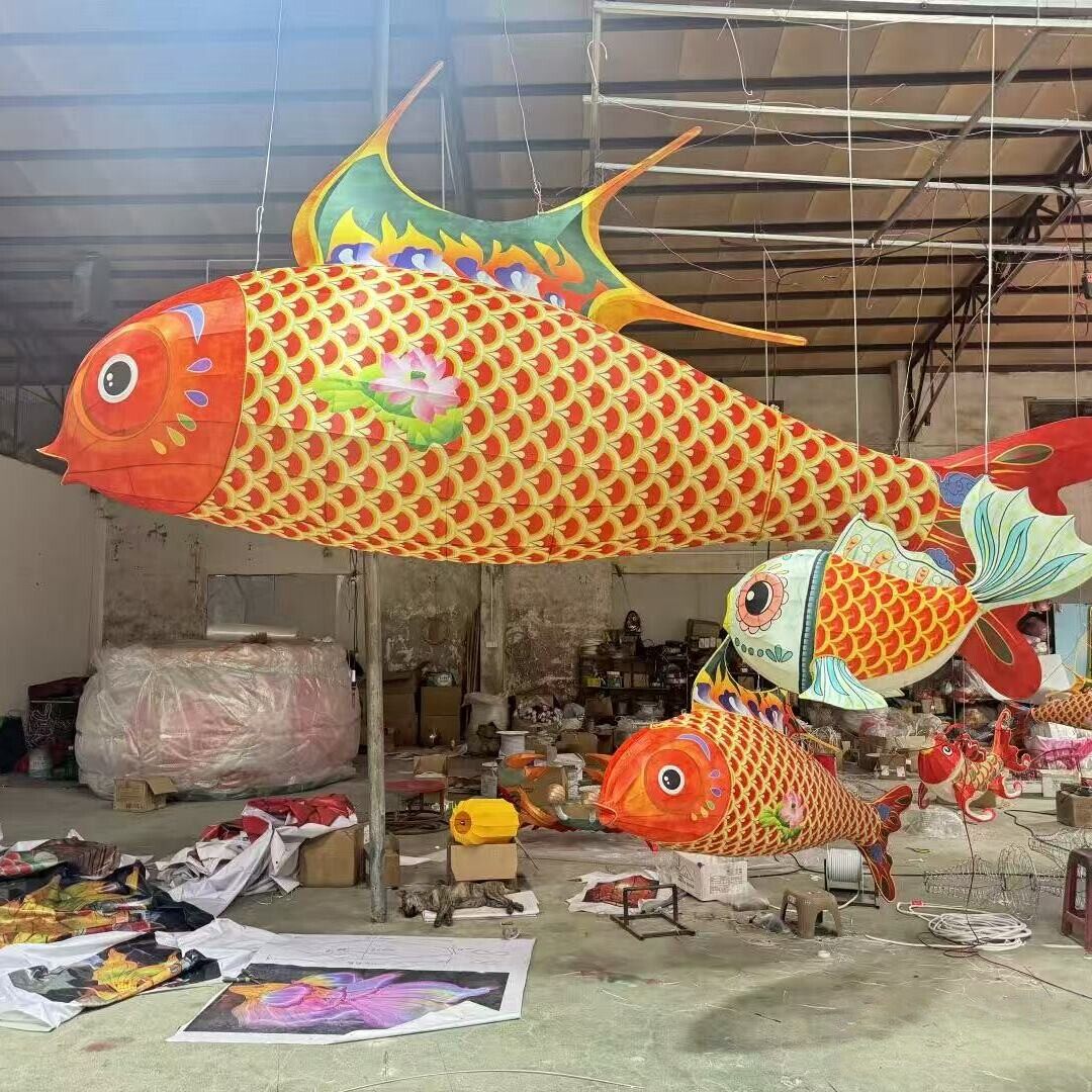 餐厅吊顶大型发光鱼灯笼非遗鱼灯中式古镇商业街悬挂鱼形花灯定做