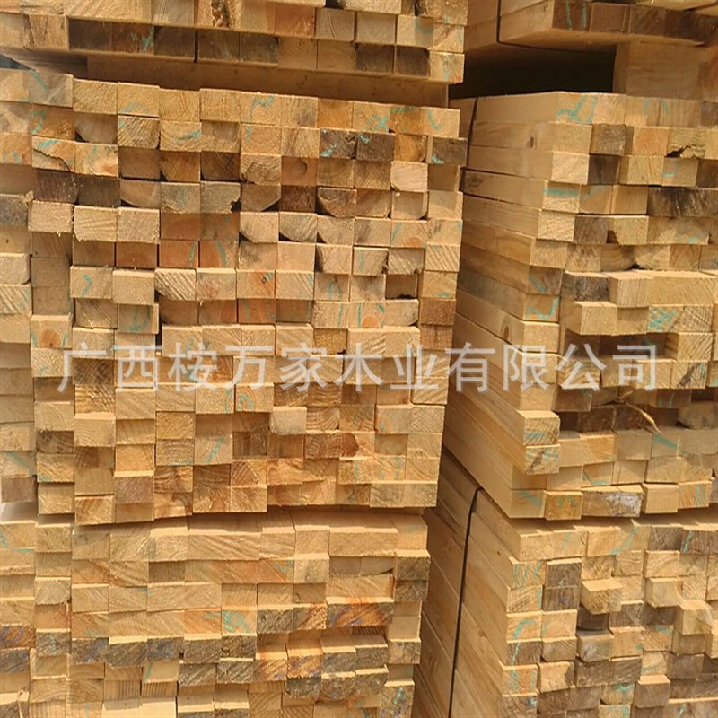 铁杉建筑木方材质新o鲜不易劈工地建筑支撑建筑方木桥梁房建工程