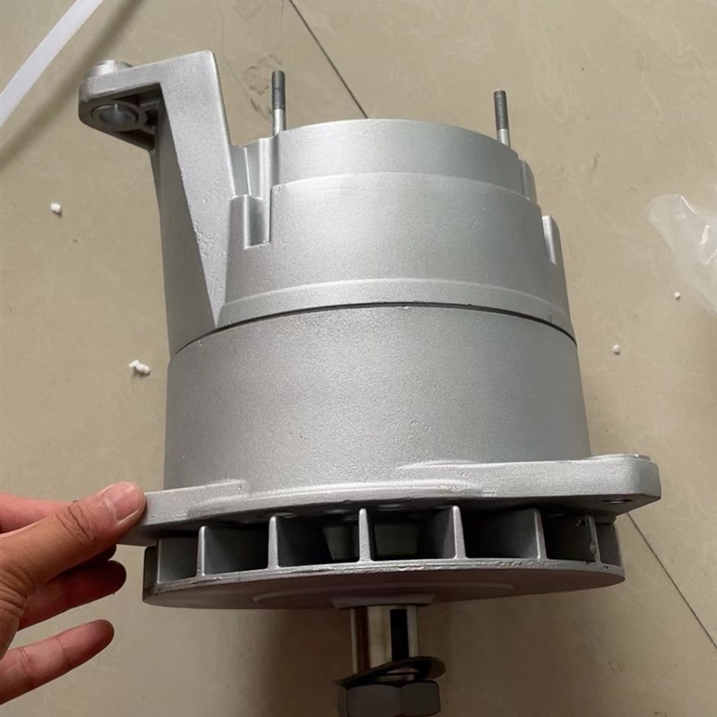 华柴6M1015道依茨发m电机JFZ29118发电机01182159KZ8211-70发电机