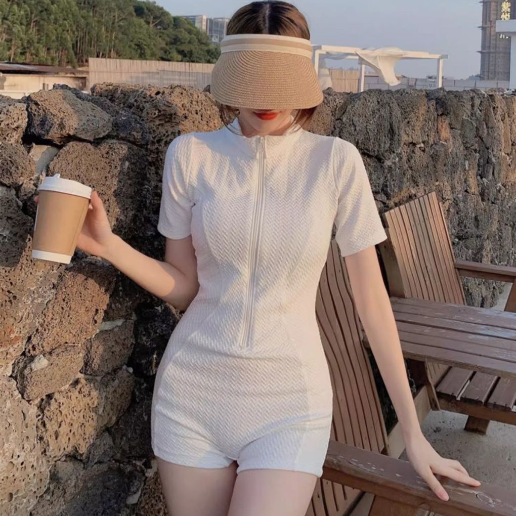 连体泳衣女气质保守黑白色修身遮肚显瘦纯色平角温泉潜水游泳衣女