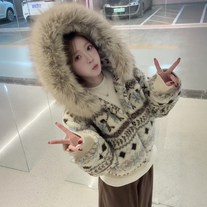 时尚大毛领连帽羊羔毛短外套女2025冬季洋气百搭宽松加厚保暖棉服,女装/女士精品,棉衣/棉服,淘宝优惠券,粉丝福利购,淘宝优惠卷
