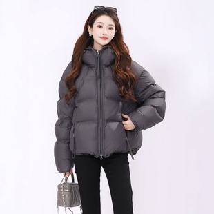 休闲时尚连帽羽绒服女短款冬季新款宽松百搭上衣白鸭绒面包服外套