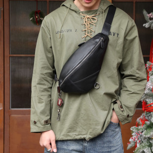 玩爷真皮男士 胸包多功能单肩背包头层牛皮饺子包运动胸前斜挎包潮