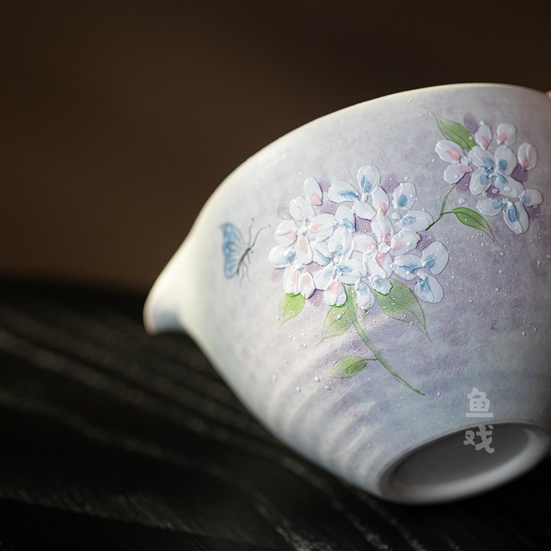 鱼戏手绘绣d球花堆雕陶瓷公道杯家用女士公杯分茶器泡茶杯匀杯茶