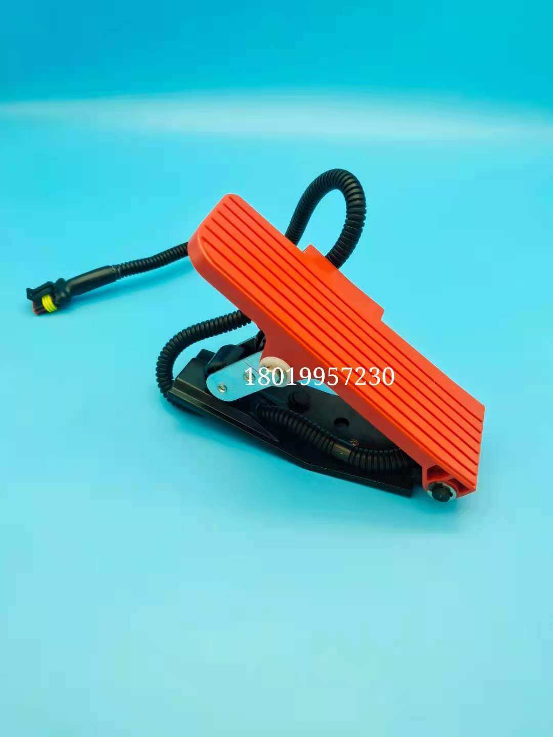 中力电动叉车电子刹车制动脚u踏板 锂电CPD20L1四轮平衡重配件