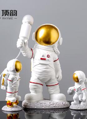 爆款创意宇航员小摆件办公桌面太空人房间布置电视柜装饰品儿童房