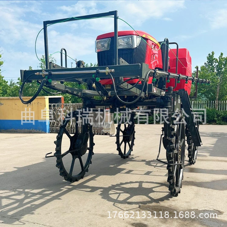 科瑞小麦玉米四轮打药机农用自走式高架乘坐式打药施肥柴油打药车