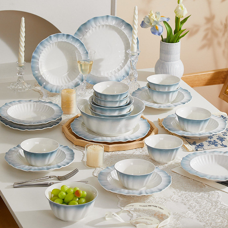 景德镇釉下彩高温烧制碗盘高颜值烟蓝花瓣送礼餐具套装【礼盒款】