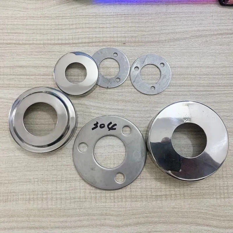 304不锈钢圆管底板底片楼梯扶手管脚固定片K三小孔6mm201法兰圆片