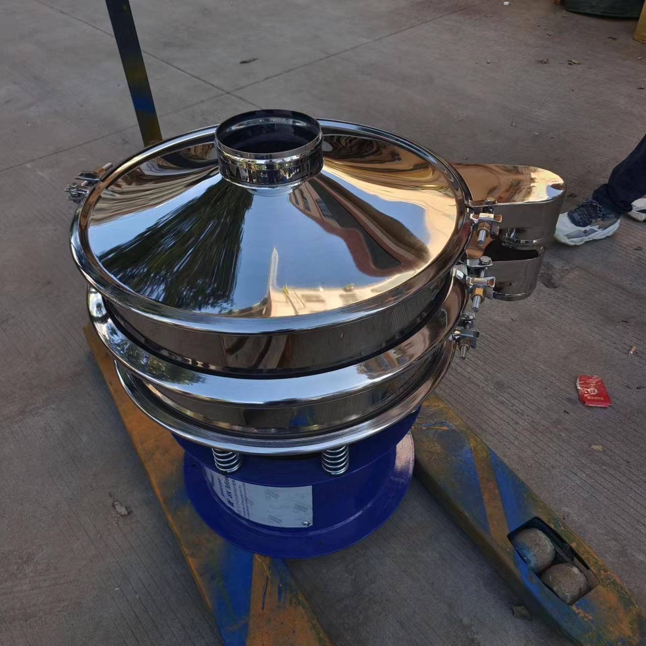 厂家供应600塑料振动筛粉机食品粉体振动筛过滤筛