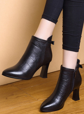 高跟鞋2021新款春秋季粗跟小短靴女单靴中跟女鞋秋冬马丁靴软皮鞋