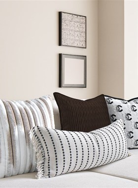 轻奢高级感白色沙发抱枕客厅高端简约样板L房间长条靠枕床头背靠