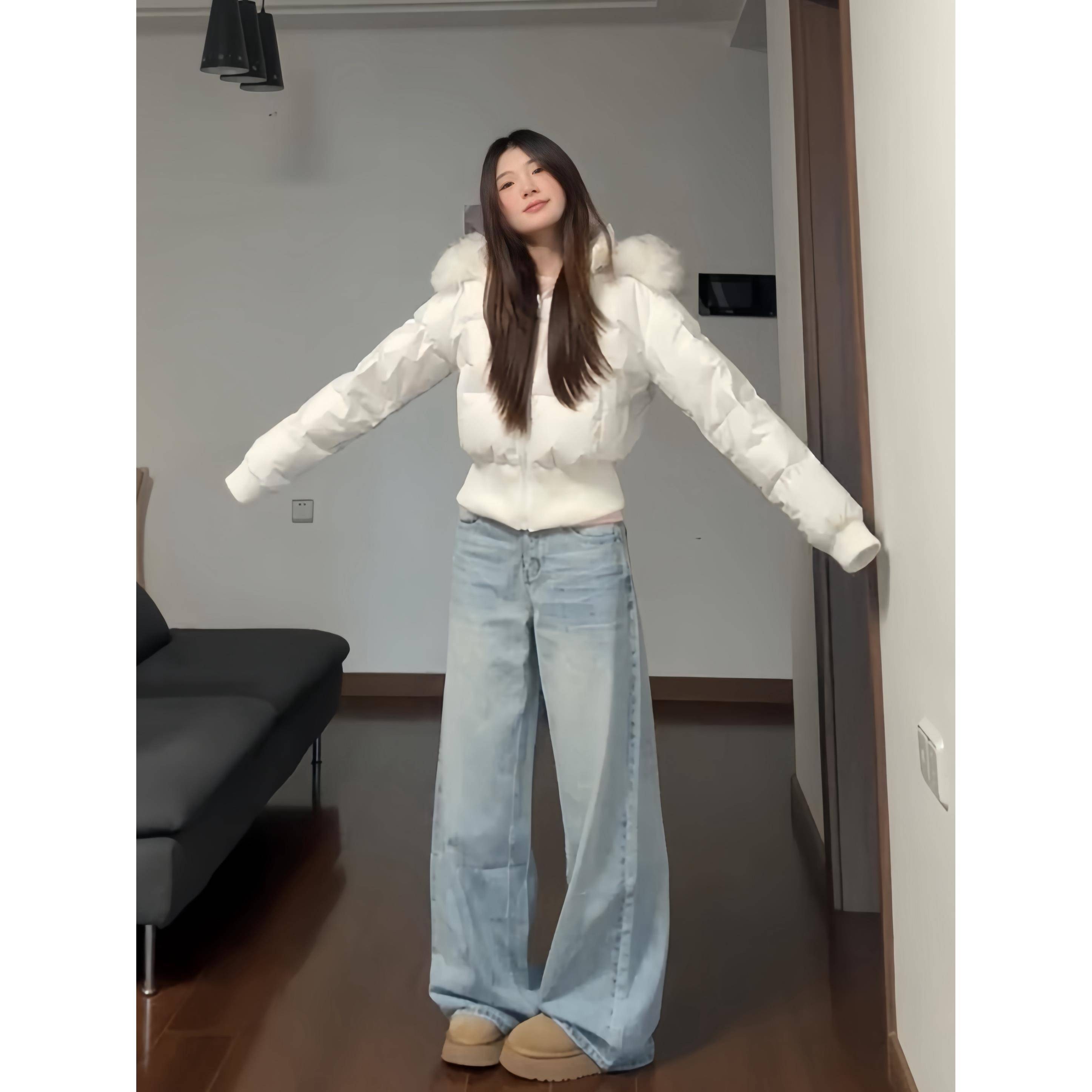 毛领连帽羽绒服外套短款女2025冬季新款小个子收腰白色保暖韩系