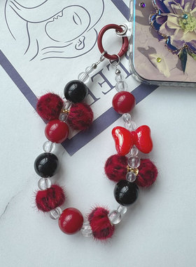 【班诗迪】春秋潮流复古毛绒手机挂绳手工串珠手机壳短款手链个性挂件钥匙扣CCD包包挂件蝴蝶结女款高级感