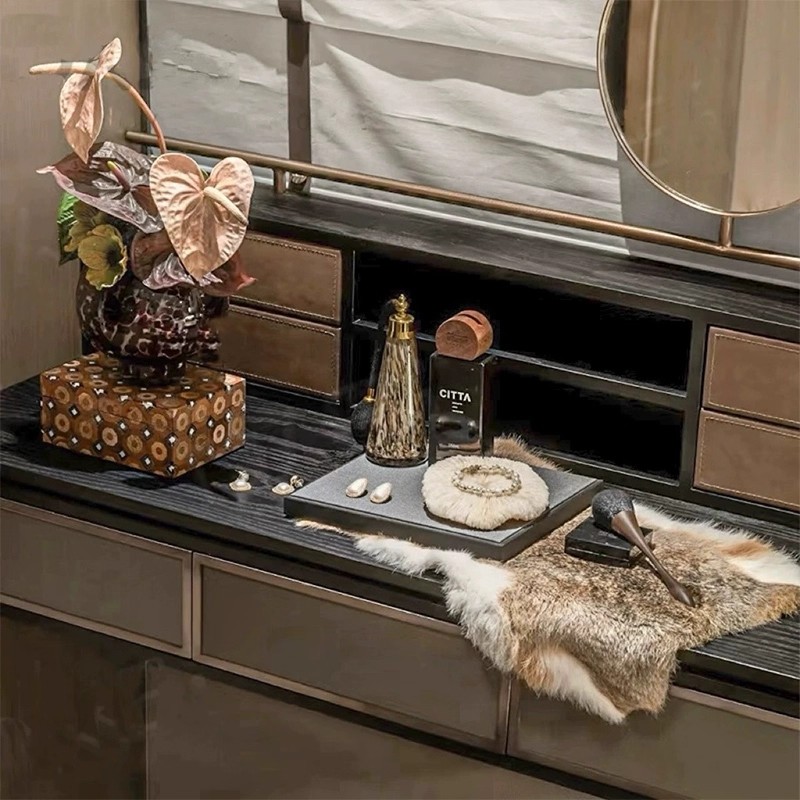 梳妆台摆件高级感轻奢风样板间中古衣帽间装饰品软装陈列氛围感