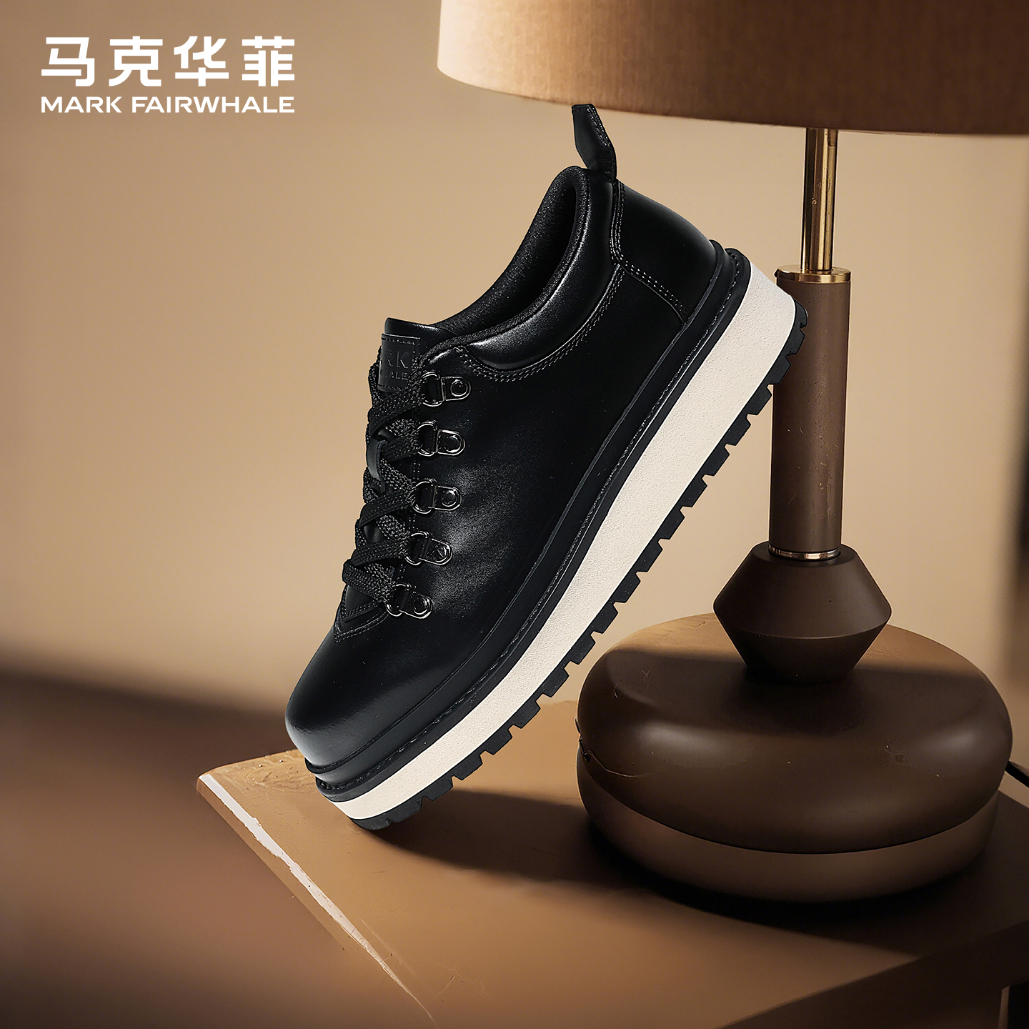 马克华菲黑色低帮板鞋男商务皮鞋