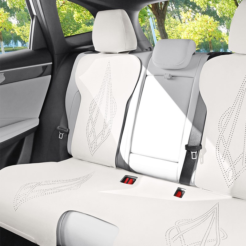 23款吉利银河L7座o椅套专用半包翻毛皮通风透气马鞍垫白色汽车坐