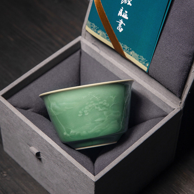 新品悟影青瓷主人茶杯 家用高端梅子青釉下影雕茶具W品茗杯茶碗礼