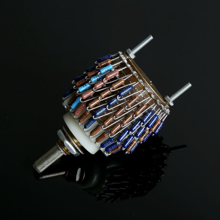 极速4X2c4步进式电位器(配DALE电阻四联10K)四声道音量电位器
