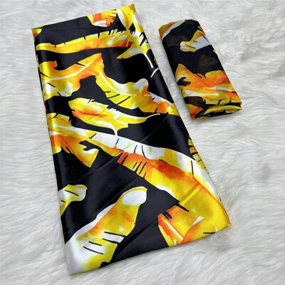 The latest printed ssatin silk fabric 4+2yard 外贸彷丝绸印花