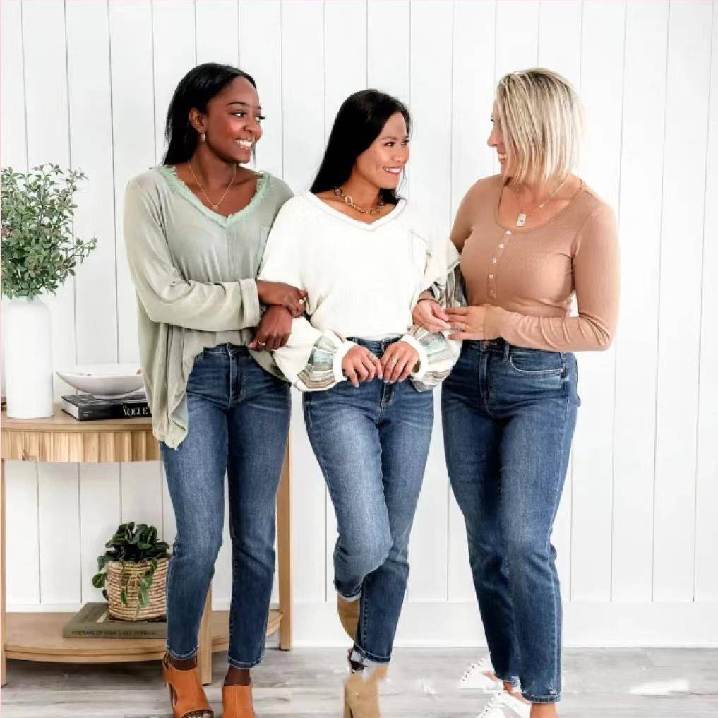 Sammie Mid Rise Wash Jeans Boyfriend Light