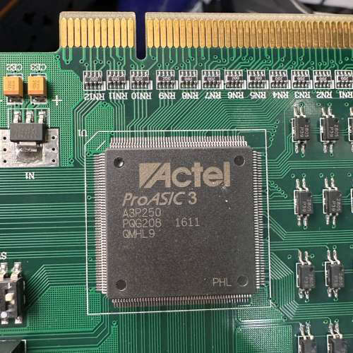 Actel ProASIC3 A3P250 PQG208 Q