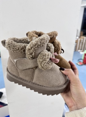 2025年冬季新款儿童加绒保暖雪地靴uus