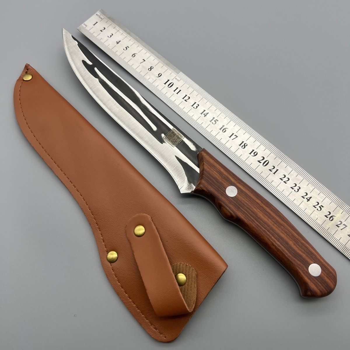 出口日本龙泉剔骨刀卖肉刀分割牛羊猪屠宰刀猪肉档分割肉专用尖刀