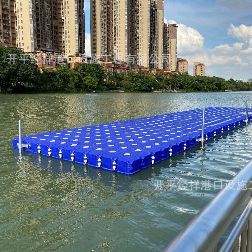海上观景水上浮筒码头网箱养殖钓鱼水上休闲娱乐塑料浮桶浮箱