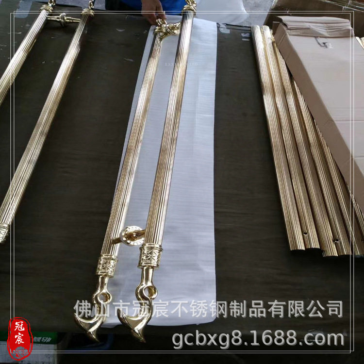 酒店纯铜大门雕刻祥云花纹拉手水镀红古铜表面效果图