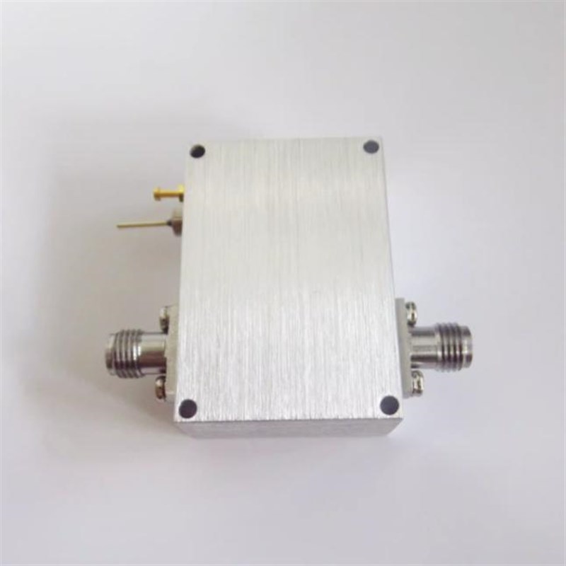 6-23GHz 12dB增益 NF:4.5dB P1dGBm:18dBm 射频微波低噪声放大器