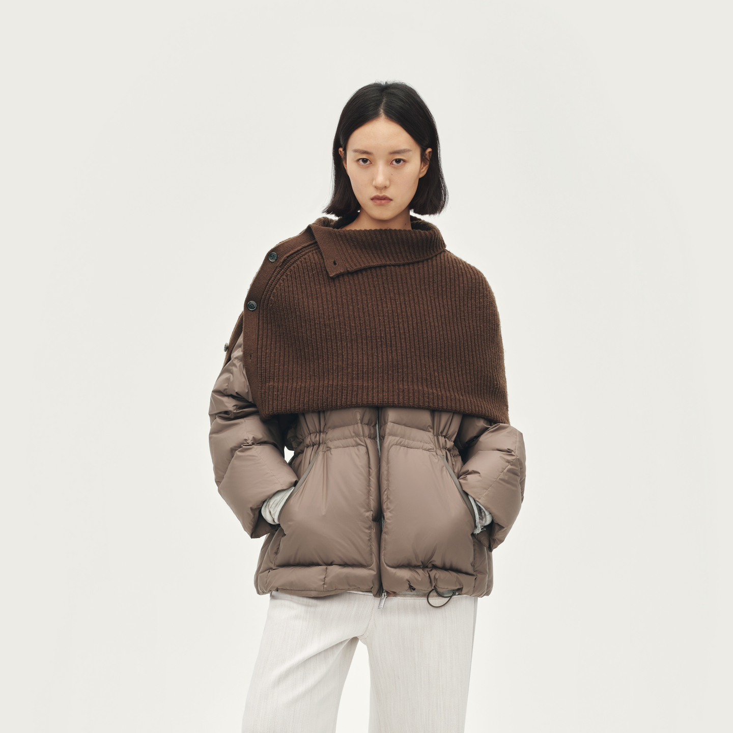 AVVENN斜襟纽扣围巾圆领可收腰驼色羽绒服AL90502808