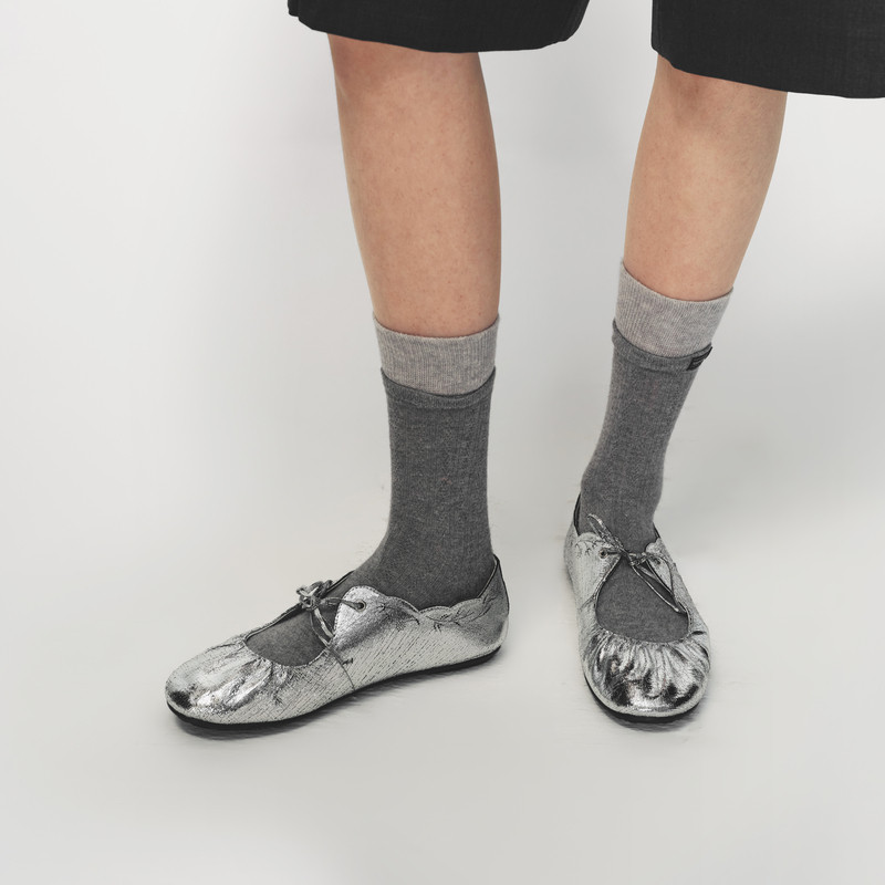 AVVENN绑带款褶皱花边logo冲孔设计玛丽珍鞋AK1P010671,女鞋,时尚休闲鞋,淘宝优惠券,粉丝福利购,淘宝优惠卷