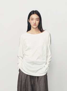 AVVENN佩利斯花型叠片镂空设计印花T恤AK11001516