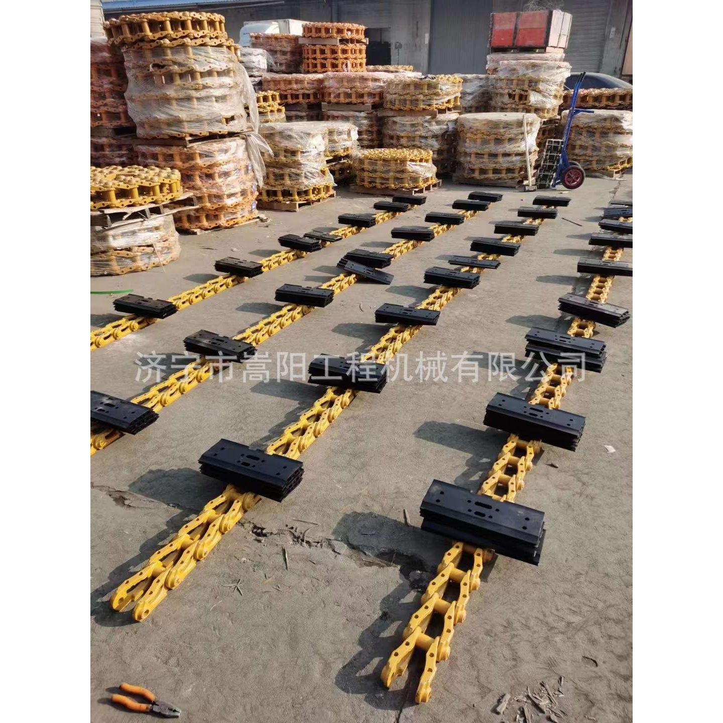 D9R推土机链条43节D9R履带板610MM宽17厚驱动齿引导轮