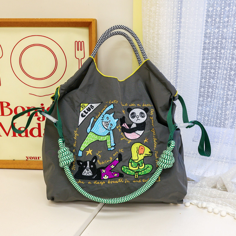 斜挎包大容量女高级感百搭旅行便携刺绣ball chain环保尼龙购物袋