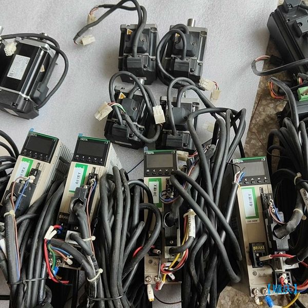 【顺庆】禾川200W伺服 驱动器SV-X3DA020A-D，马达SV【议价】