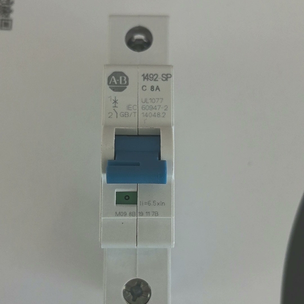 【顺庆】AB断路器1492-SPM1C080全新原装无包装  现货一【议价】