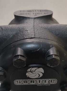 【顺庆】J6CCC1001油泵，原装进口件现货供应。【议价】