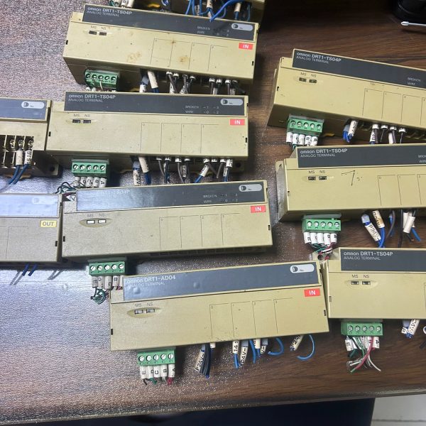 【顺庆】欧姆龙plc DRT1-TS04P 有8个成色如图拆机包好原【议价】