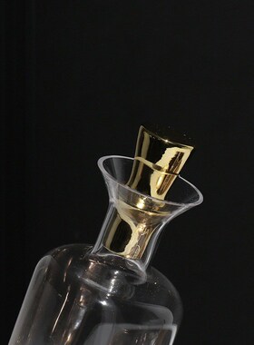 简约现代轻奢玻璃酒杯酒具醒酒器样板房间售楼处S餐桌软装饰品摆